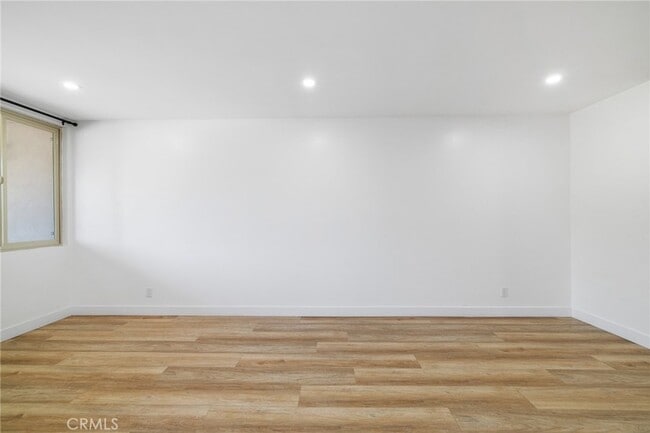 Building Photo - 17000 Burbank Blvd