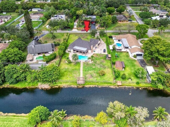 Building Photo - 4920 SW 170th Ave