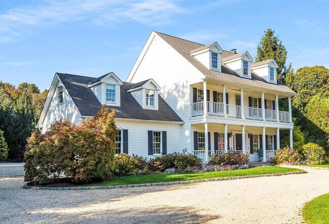 Building Photo - 1025 Peconic Bay Blvd