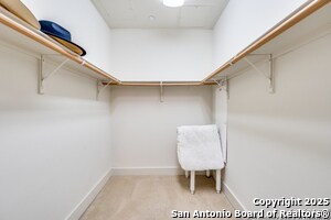 Building Photo - 610 E Market St