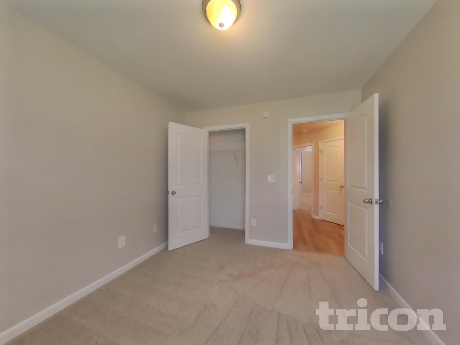 Building Photo - 68 Camden Way