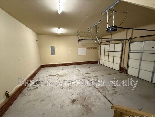 Building Photo - 70 Carter Dr