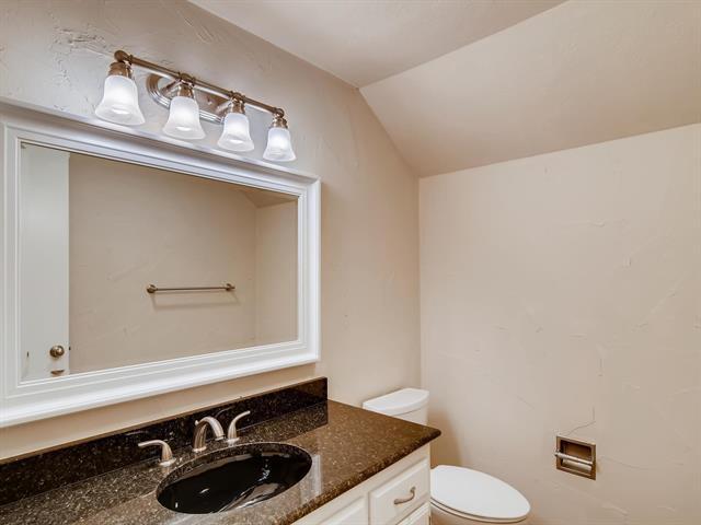 Building Photo - 1724 Westridge Dr