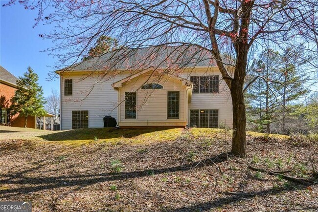 Building Photo - 305 Collegiate Dr