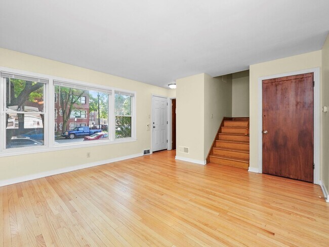 Building Photo - 7754 S Yates Blvd