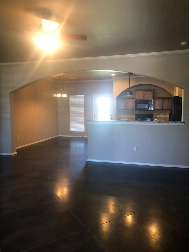 Building Photo - 3/2 in Hillside Terrace