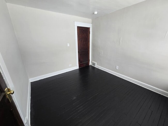 Building Photo - SECTION 8 and EDEN Accepted! Newly Renovated 3BR Home Now Available in Cleveland!!