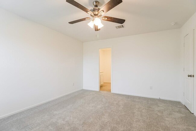 Building Photo - 16488 Blossom Grv Dr