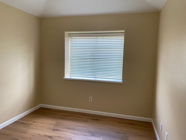 Building Photo - 9912 Vanessa Ave