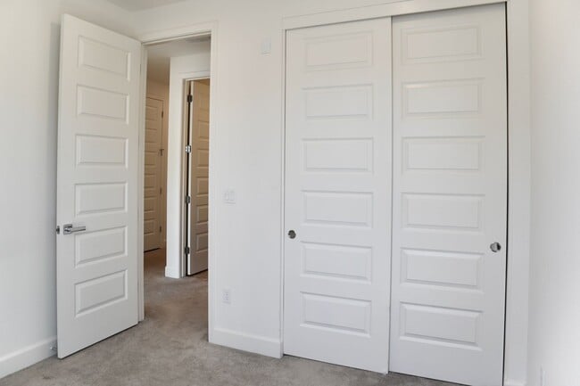 Building Photo - Gorgeous 3-story Townhome Available for Re...