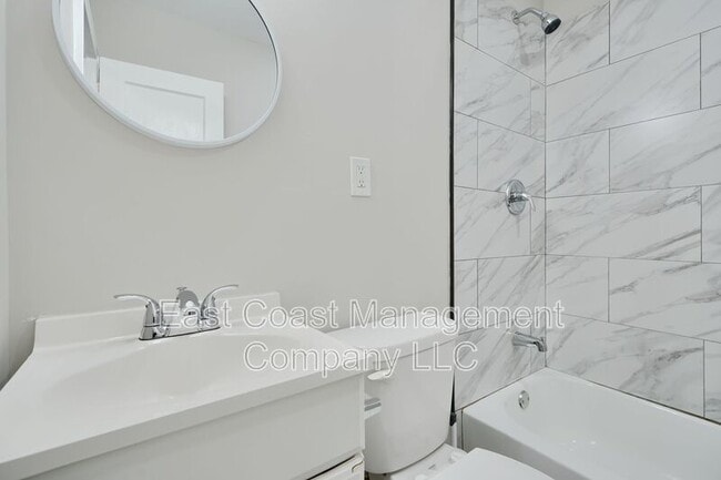 Building Photo - 1535 Chilworth Ave