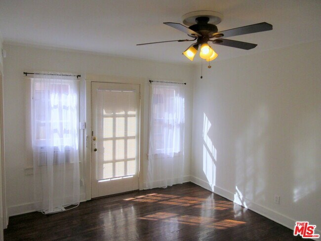 Building Photo - 1137 Lodi Pl