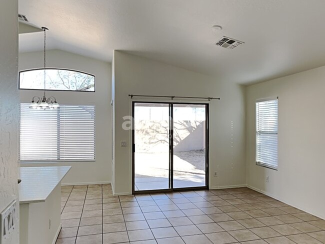 Building Photo - 2637 S 63rd Dr