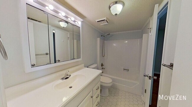 Building Photo - 216 Ridge Forest Ct