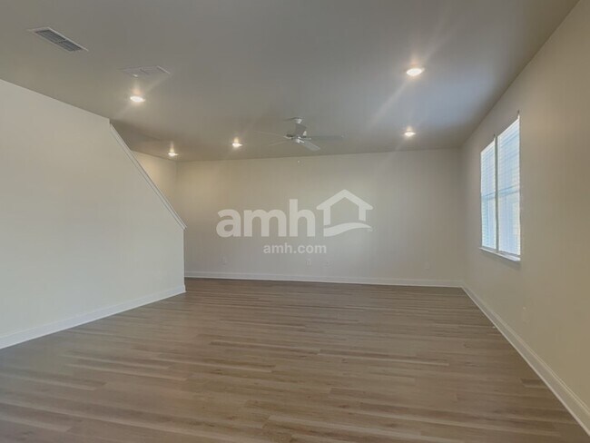 Building Photo - 3524 Shane Hill Rd SW