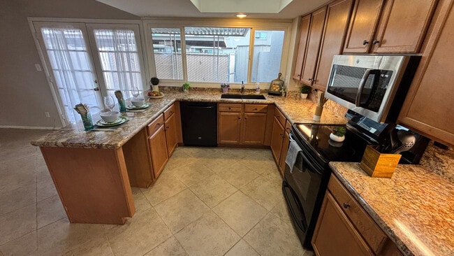 Building Photo - 1726 E Baker Dr