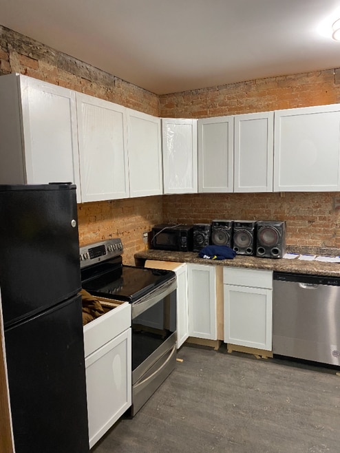 Building Photo - 550 S Market St