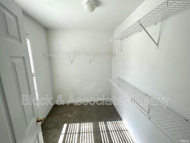 Building Photo - 508 Hickorywood Blvd