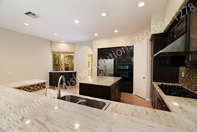 Building Photo - 7633 Heatherly Ln