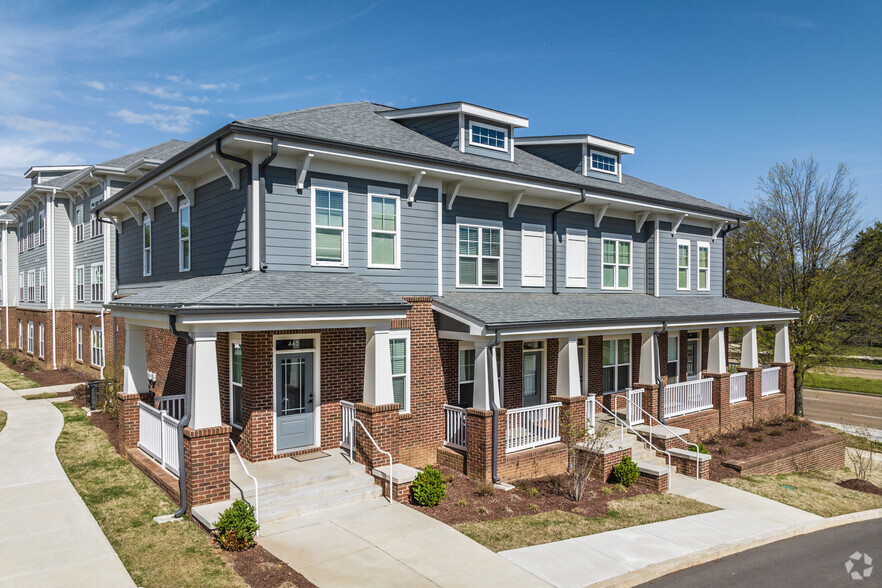 Building Photo - At The Park Apartments