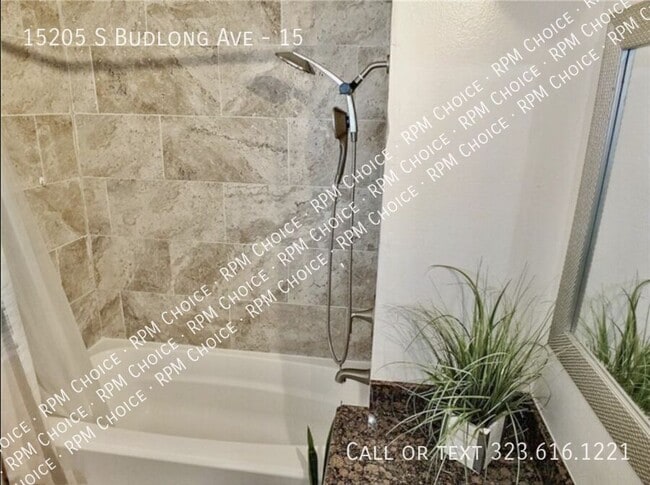 Building Photo - 15205 Budlong Ave