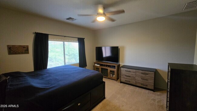 Building Photo - 4523 W Rolling Rock Dr