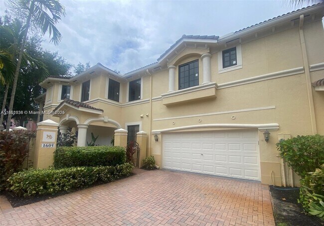 Primary Photo - 1605 Passion Vine Cir