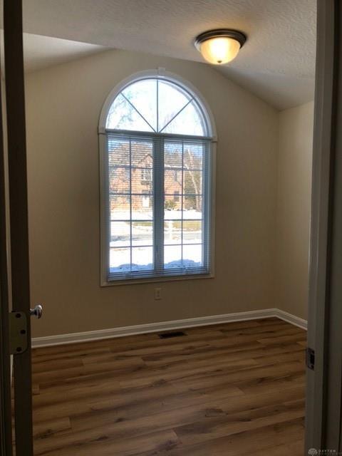 Building Photo - 31 Knollview Ct