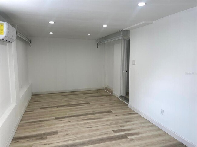 Building Photo - 3717 Belmont Blvd