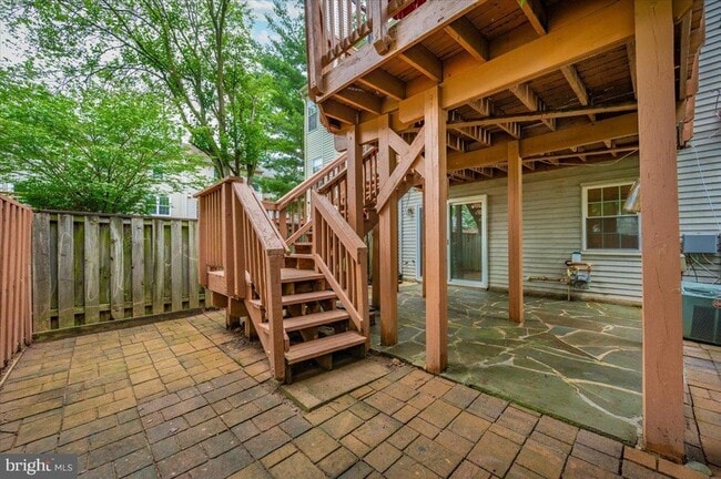 Building Photo - 11 Lazy Hollow Way
