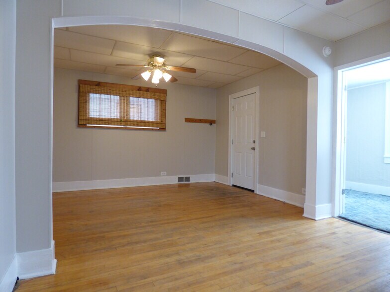 Building Photo - 2918 2nd Avenue east