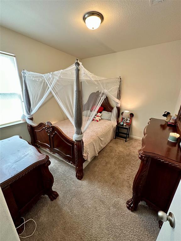 Building Photo - 19600 Per Lange Pass