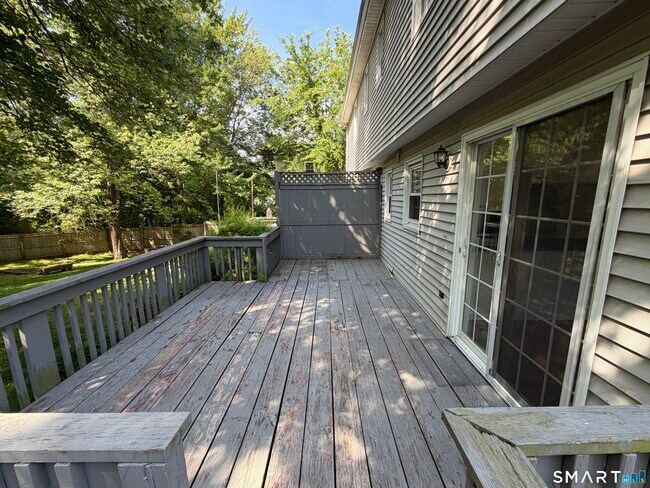 Building Photo - 15 Juniper Rd