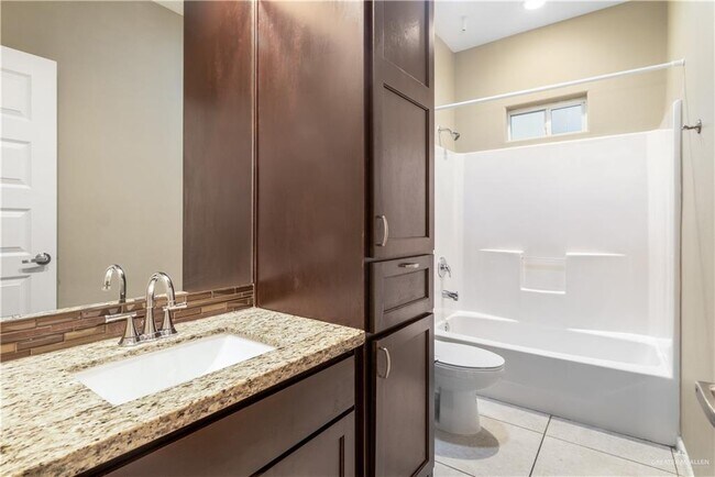 Building Photo - 1205 Bodark Dr