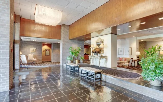 large bright lobby - 1800 Old Meadow Rd