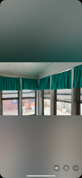 Building Photo - 5538 Walsh St