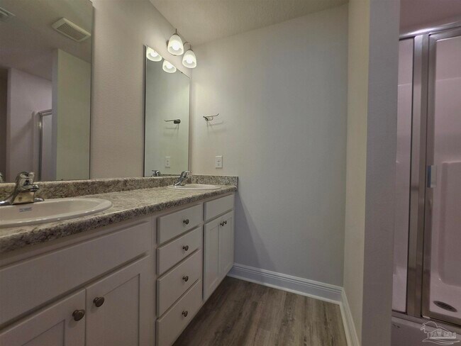 Building Photo - 9011 Golden Eye Dr