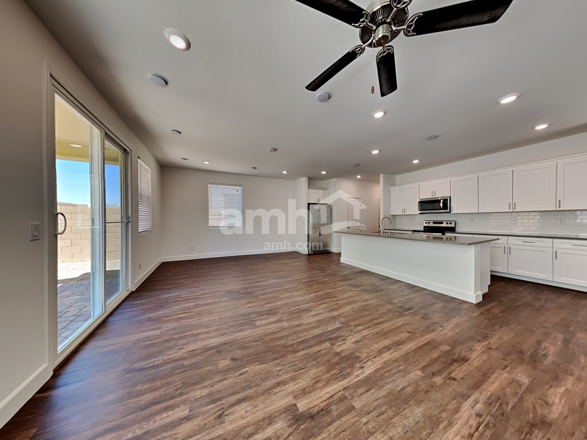 Building Photo - 10413 Medusita St