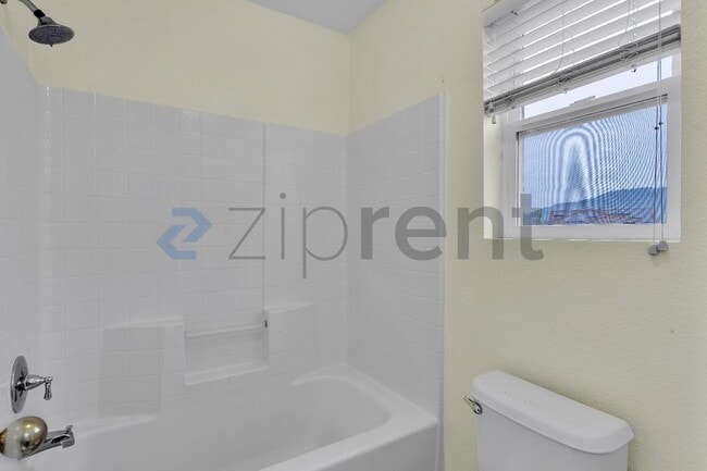 Building Photo - 3906 Glacier Ct