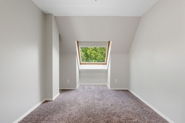 Building Photo - 3-bedroom, 2.5 bathroom home across the st...