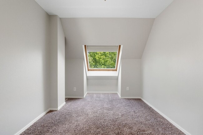 Building Photo - 3-bedroom, 2.5 bathroom home across the street from Twin Lakes