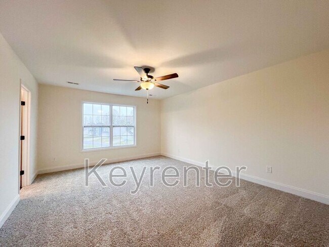 Building Photo - 6025 Memory Hill Ln