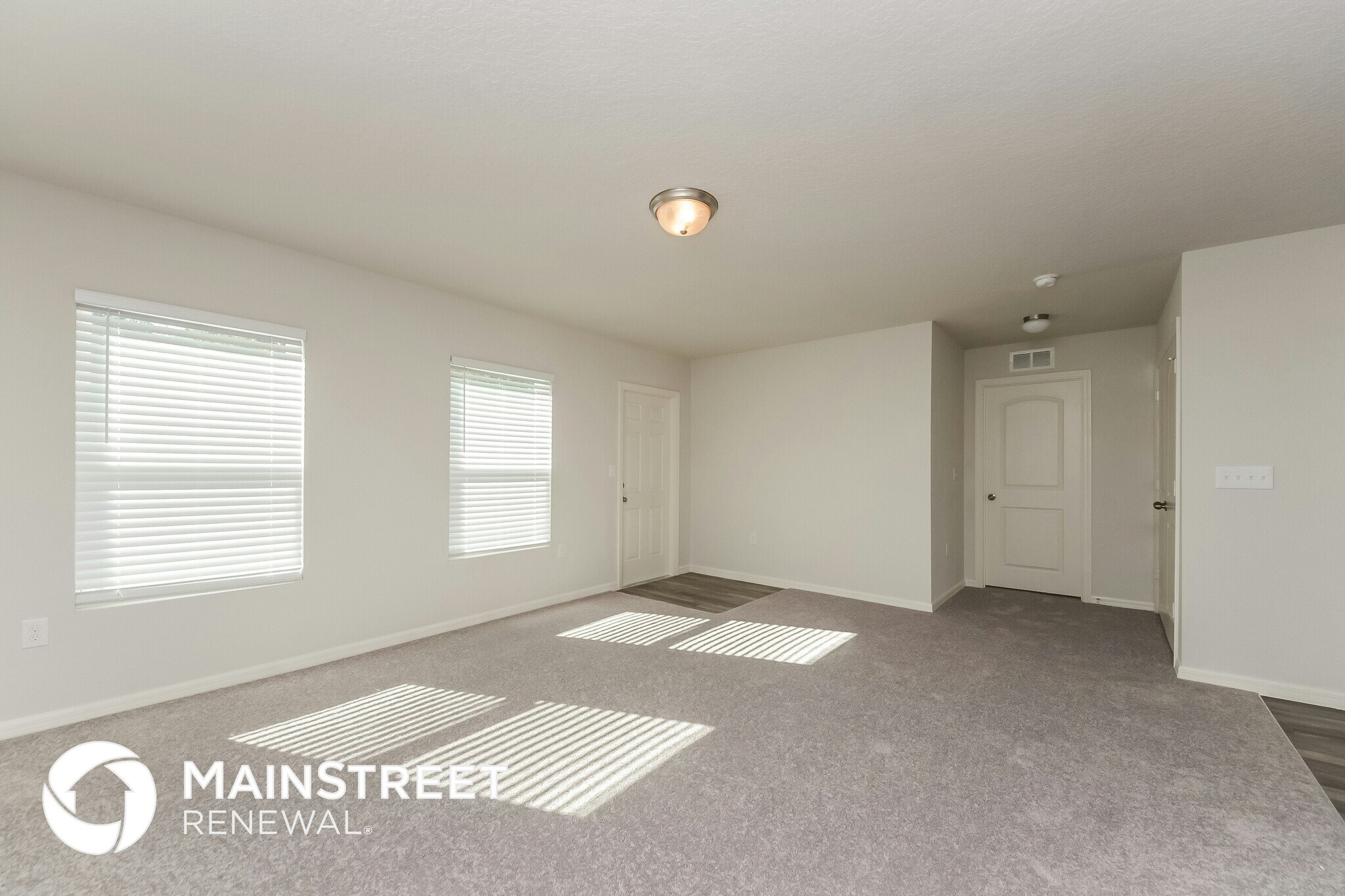 Building Photo - 230 Hyacinth Ct