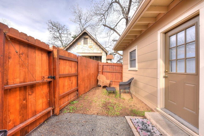 Building Photo - Unbeatable Location – Walk to the Guadalup...