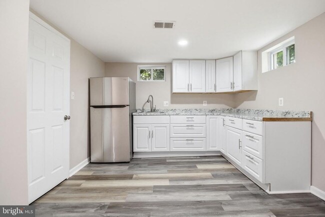 Building Photo - 13206 Staggs Ct