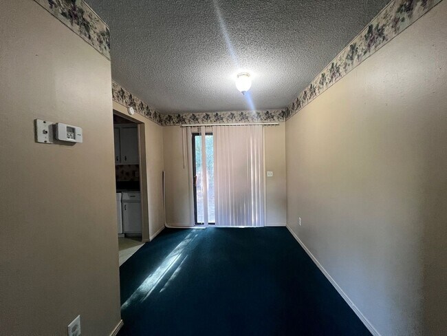 Building Photo - Cozy Westwood Townhouse- 2 BD, 1.5 BA