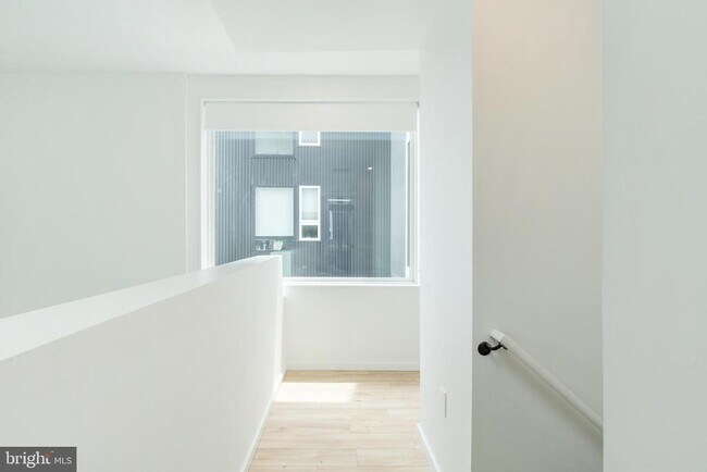 Building Photo - 1154 N Lee St