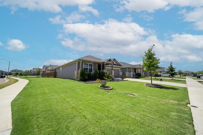 Building Photo - 119 Big Cypress Byu Rd