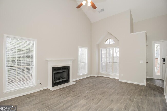 Building Photo - 3204 Rimrock Dr