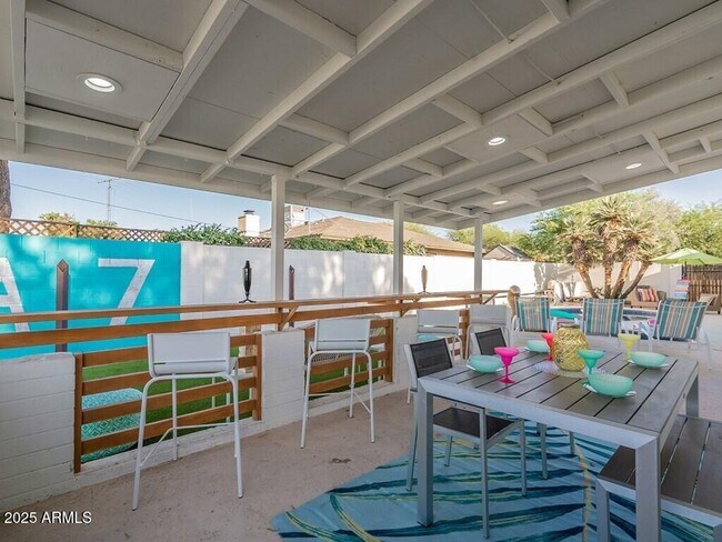 Building Photo - 3302 E Turquoise Ave